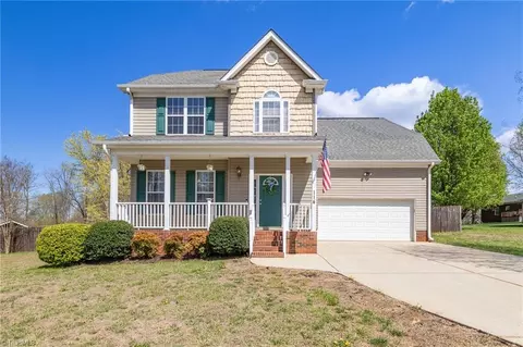 114 Riverton Dr, Statesville, NC 28625