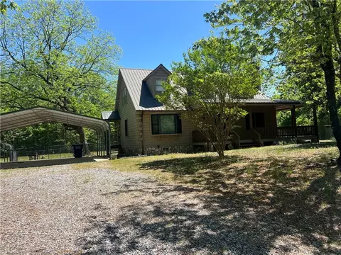 5875 Groometown Rd, High Point, NC 27263