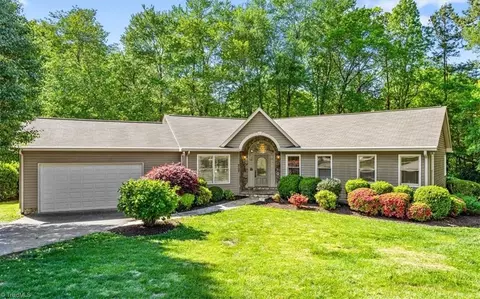 717 Guilford Rd, Jamestown, NC 27282