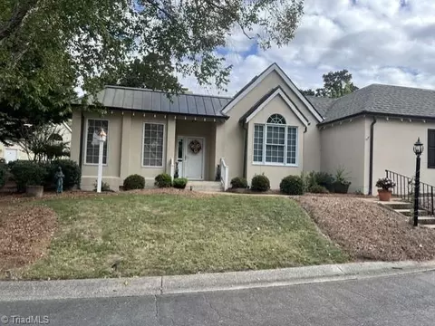 108 Linden Pl, Bermuda Run, NC 27006