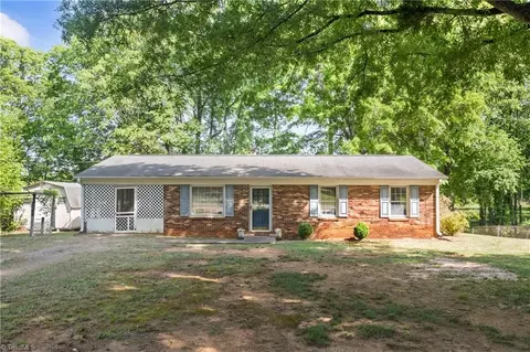 9241 Sahabi Rd, Kernersville, NC 27284