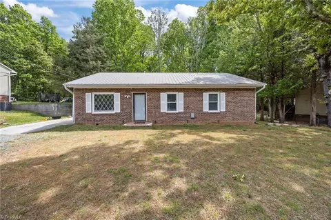 5124 Tall Tree Dr, Winston Salem, NC 27105