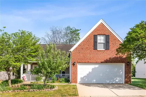 509 Collington Dr, Mebane, NC 27302