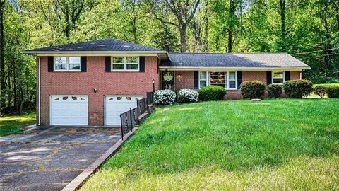 405 Mayfair Dr, Winston Salem, NC 27105