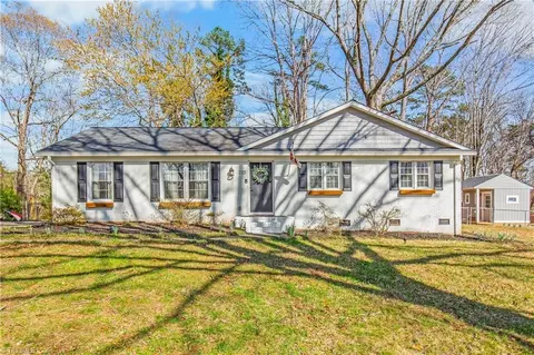 225 Summerglen Dr, Lewisville, NC 27023