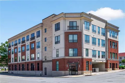 411 Washington St W #106, Greensboro, NC 27401