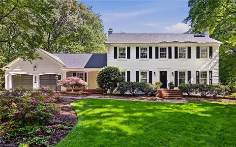 3105 Saint Regis Rd, Greensboro, NC 27408
