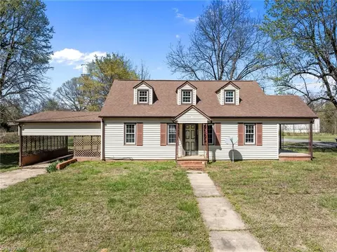 204 Brower Ave W, Liberty, NC 27298