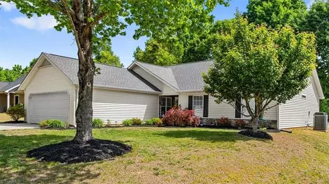 2914 Haig St, Greensboro, NC 27405