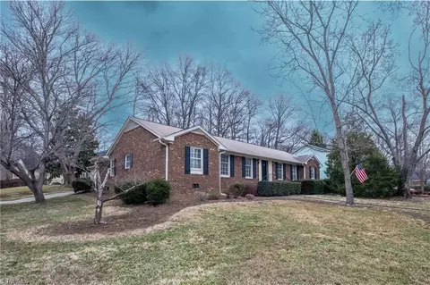 3504 Redington Dr, Greensboro, NC 27410