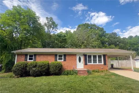 206 Daisy St, Thomasville, NC 27360