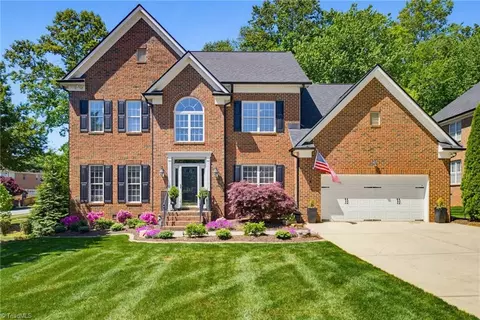 212 Oakmont Park Ct, Kernersville, NC 27284