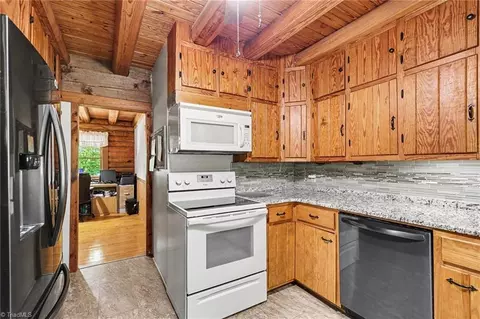 Kitchen - 809 Nance Rd, Denton, NC 27239 photo 2 of 3