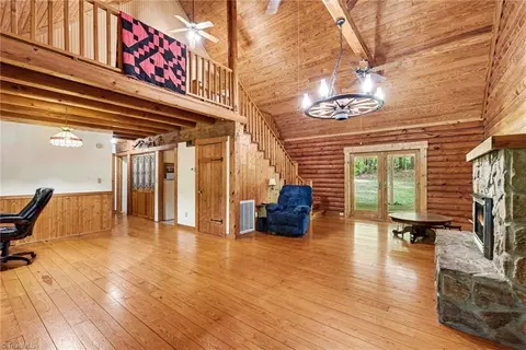 Living - 809 Nance Rd, Denton, NC 27239 photo 1 of 2