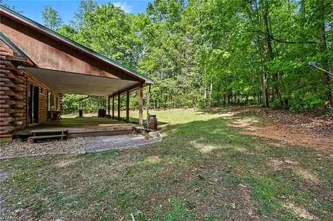 Exterior - 809 Nance Rd, Denton, NC 27239 photo 5 of 8