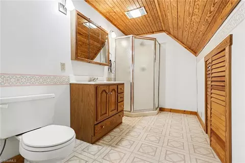 Bath - 809 Nance Rd, Denton, NC 27239 photo 2 of 2