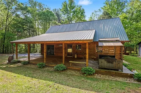 Exterior - 809 Nance Rd, Denton, NC 27239 photo 3 of 8