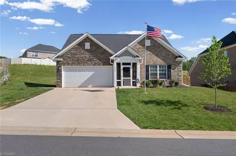 6235 Kershaw Meadows Rd, Pfafftown, NC 27040