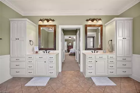 Bath - 363 Kiger Rd, Pinnacle, NC 27043 photo 3 of 5