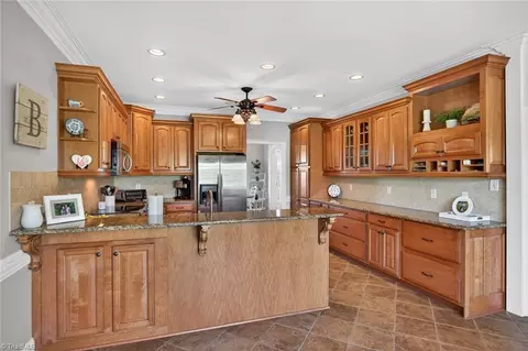 Kitchen - 363 Kiger Rd, Pinnacle, NC 27043 photo 2 of 5