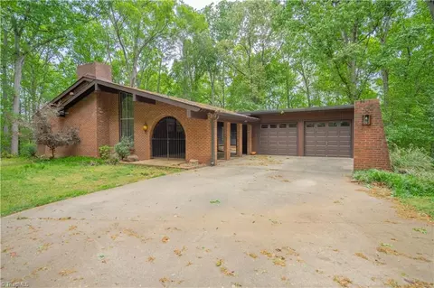 166 Larkspur Ln, Lexington, NC 27292