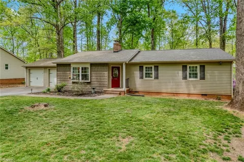 7166 Mantlewood Ln, Kernersville, NC 27284