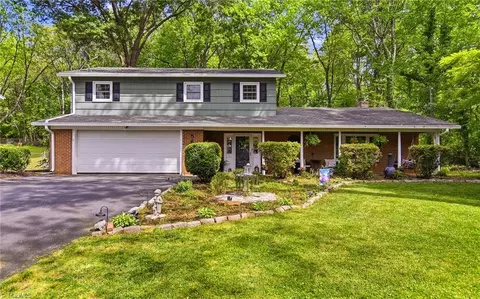 5629 Stoneman Pl, Pfafftown, NC 27040