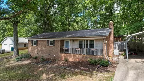 131 Regency Dr, Reidsville, NC 27320