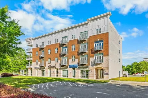 1111 Marshall St S #364, Winston Salem, NC 27101