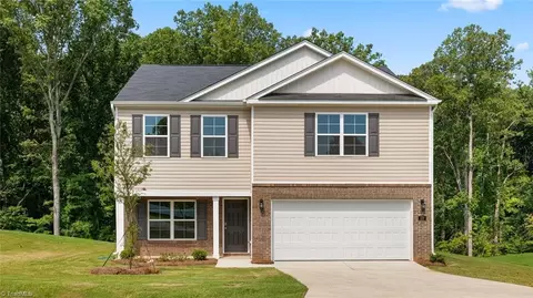 3750 Quail Haven Dr, Winston Salem, NC 27107