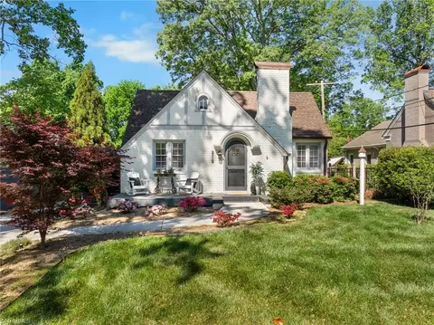 919 Rotary Dr, High Point, NC 27262