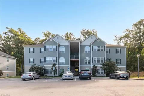 2608 Pennoak Way #F, Greensboro, NC 27407