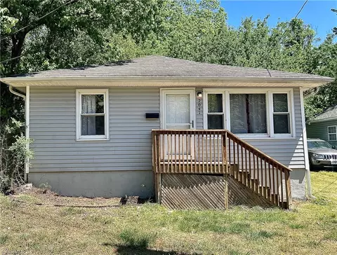 2047 Urban St, Winston Salem, NC 27107