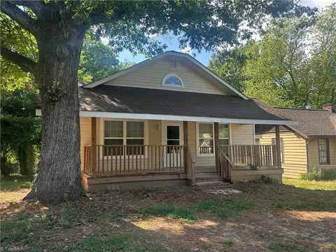 4028 Leo St, Winston Salem, NC 27105