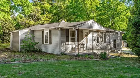 130 Albertson Rd, Thomasville, NC 27360
