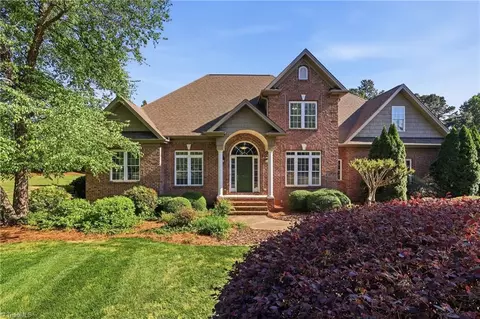 7492 Bethel View Ct, Oak Ridge, NC 27310