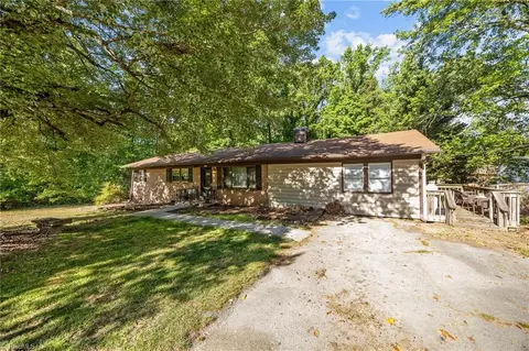 4206 Barrett Dr, Archdale, NC 27263