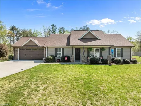 395 Twin Creeks Dr, Stokesdale, NC 27357