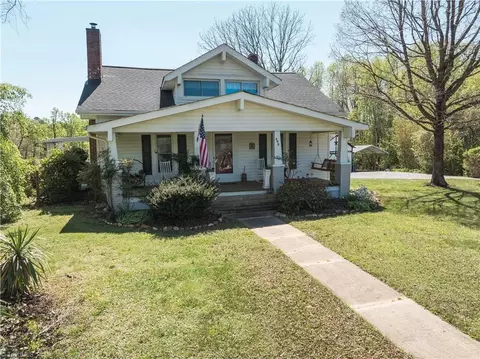 498 Pleasant Hill Dr, Elkin, NC 28621