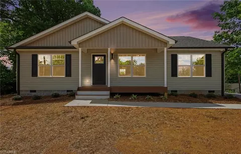 407 Park St, Randleman, NC 27317