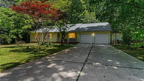 3721 Libertys Run Dr, Sophia, NC 27350