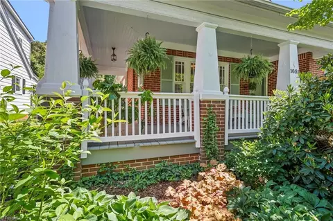 1051 Hawthorne Rd S, Winston Salem, NC 27103