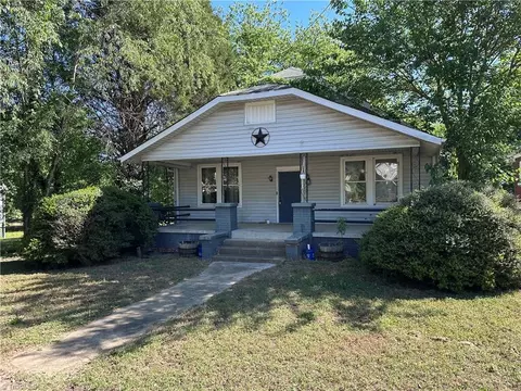 704 4th St, Spencer, NC 28159