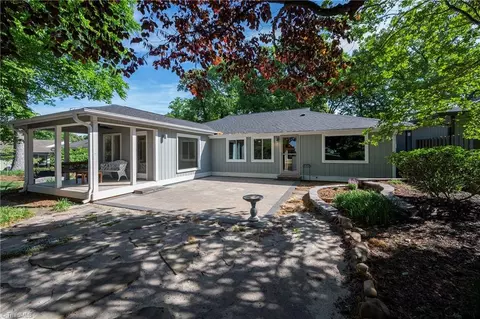 137 N Bermuda Run Dr, Advance, NC 27006