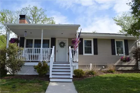 313 Hunter Dr, Mount Airy, NC 27030