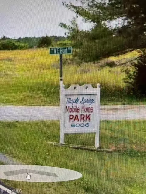 6006 W E Hunt Rd, Seagrove, NC 27341