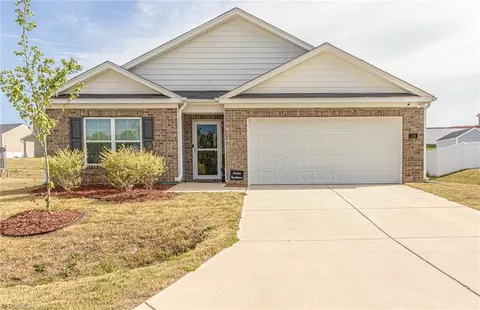 116 Green Mallard Way, Mayodan, NC 27027