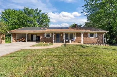 507 Gilbreath St, Graham, NC 27253