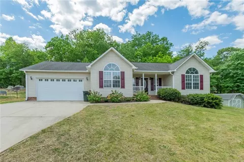 676 Old Castle Dr, Randleman, NC 27317