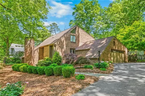 220 Harmon Ct, Winston Salem, NC 27106